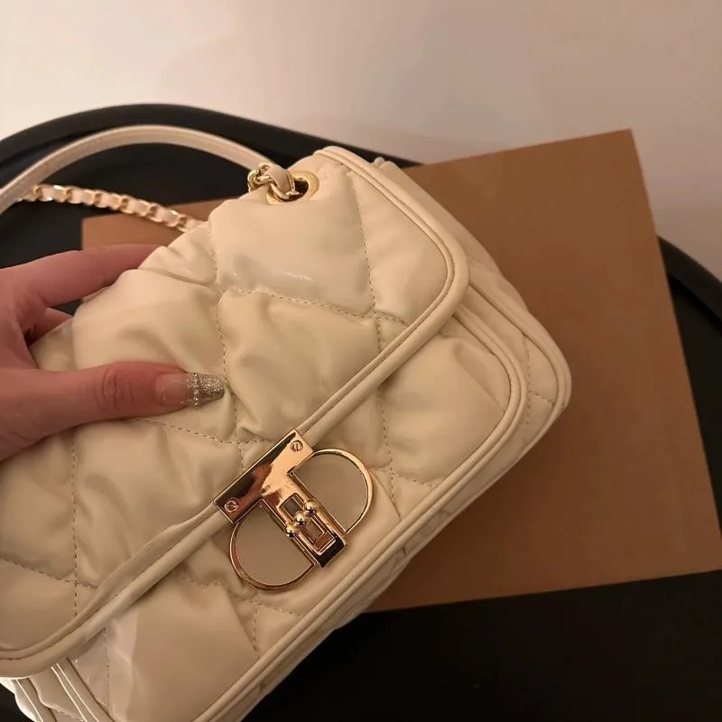 Elegant Pleated Chain Handbag Women Fashion Light Luxury Square Shoulder Bag Ladies Gentle Quiet Sle Crossbody Shoulder Bag 2025