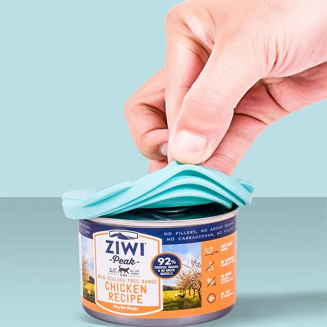Cat Treat Spoon Portable Silicone Dog Cat Canned Lid 2-in-1Food Sealer Spoon Pet Food Cover Storage Fresh-keeping Lids Bowl 4