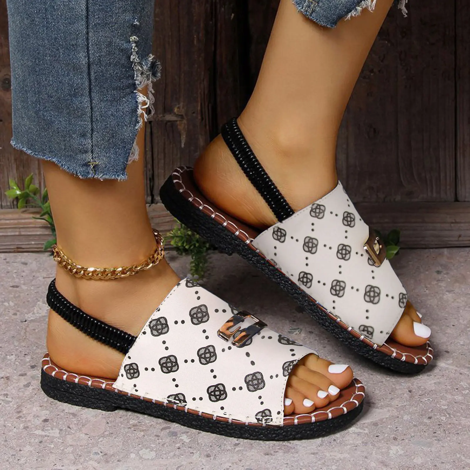 صندل كعب نسائي مدبب مقاس 43