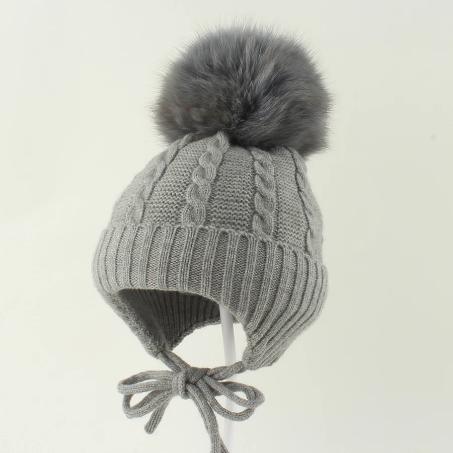 Mütze mit echtem Waschbärfell-Pompon für Kinder, Mädchen und Jungen, warme Wintermütze mit Plus-Velours, gestrickte Wollmütze für Kinder, Outdoor-Ohrenklappe, Babymütze – Detail 15