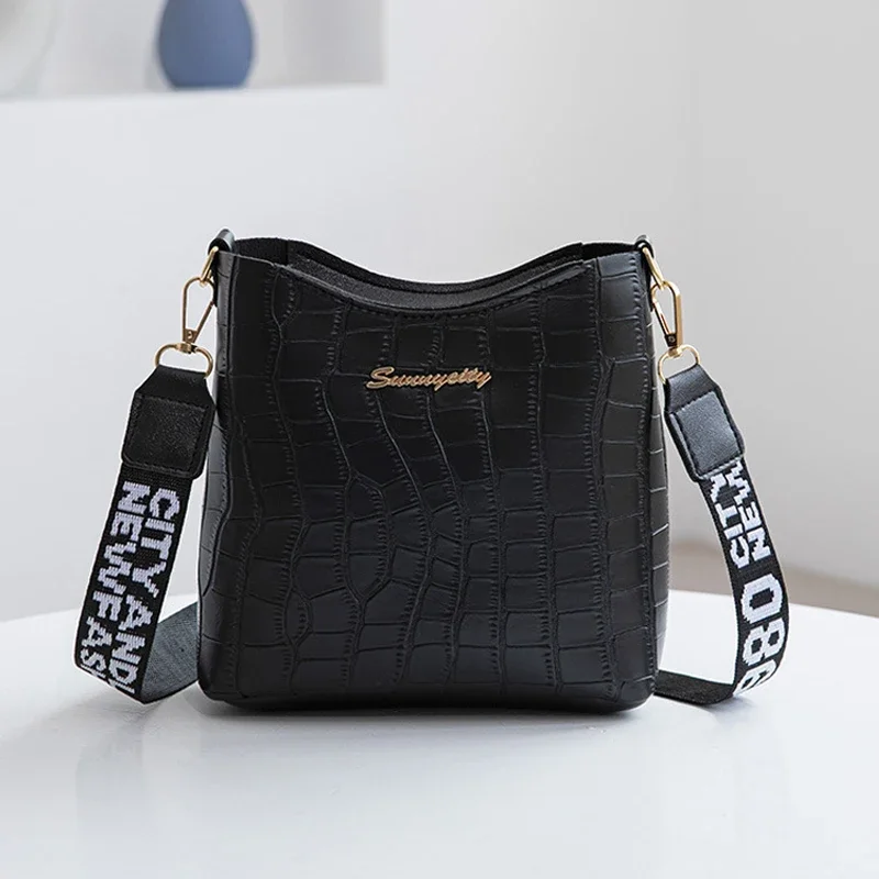 Casual Women Shoulder Bag Mini Crossbody Bucket Handbag Female Messenger Bags for Women Ladies Crocodile Purse