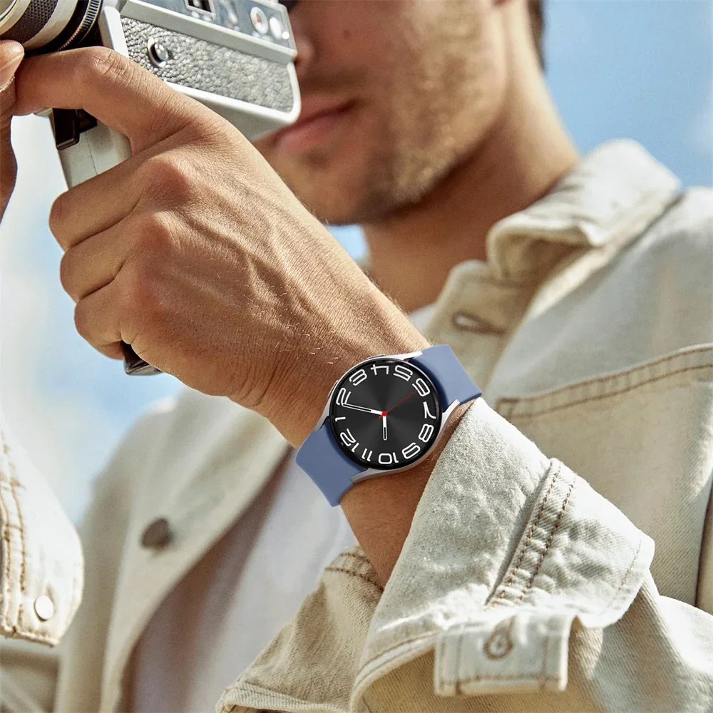 Premium Silicone Sport Band for Smartwatches - Versatile and Durable Strap