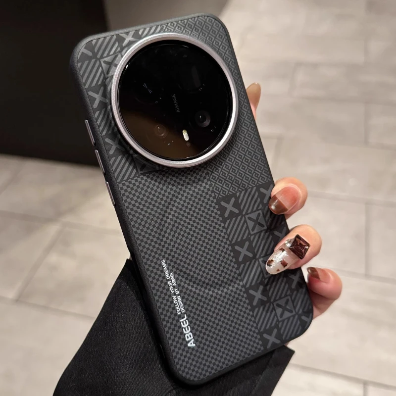 Luxury Magnetic Wireless Charging Phone Case with Metal Lens Frame