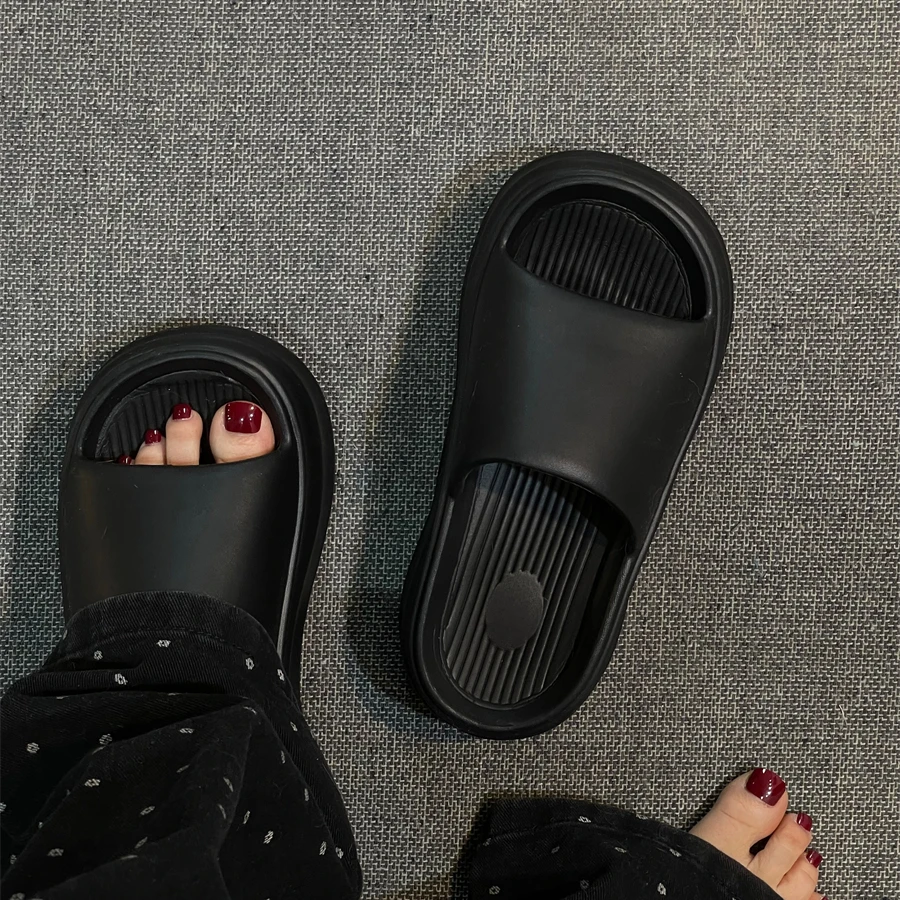 Women's Thick Platform Slippers EVA Soft Sole Summer Beach sliipers Outdoor Indoor Non Slip Korean style Advanced sense slippers 2