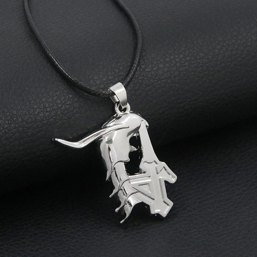 Anime Bleach Necklace Ulquiorra Cifer Character Cosplay Image Necklaces Accessories Hollow Mask Silver Color Necklace Decor Prop