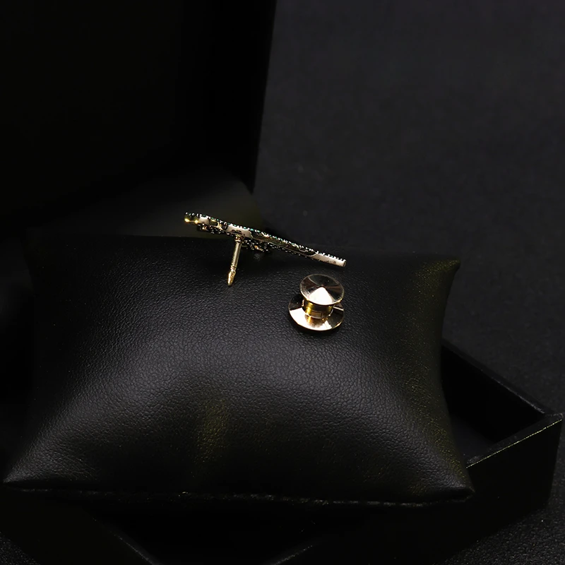 396 Dinosaur Brooch Women's Neckline Green Animal Small Collar Pin Anti-Exposure Fixed Cardigan Buckle Corsage Jewelry Accessory