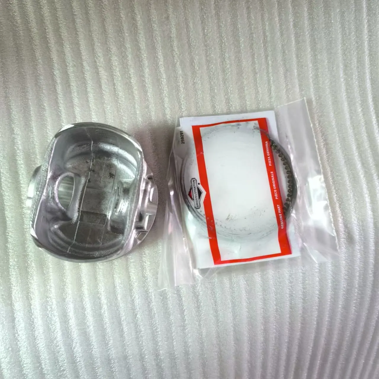 Поршень 843792 842565 в сборе подходит для двигателя BRIGGS STRATON 350442 350445 350447 356442 356447 356447 358777 356777 Поршень 843792 842565 в сборе подходит для двигателя BRIGGS STRATON 350442 350445 350447 356442 356447 356447 358777 356777