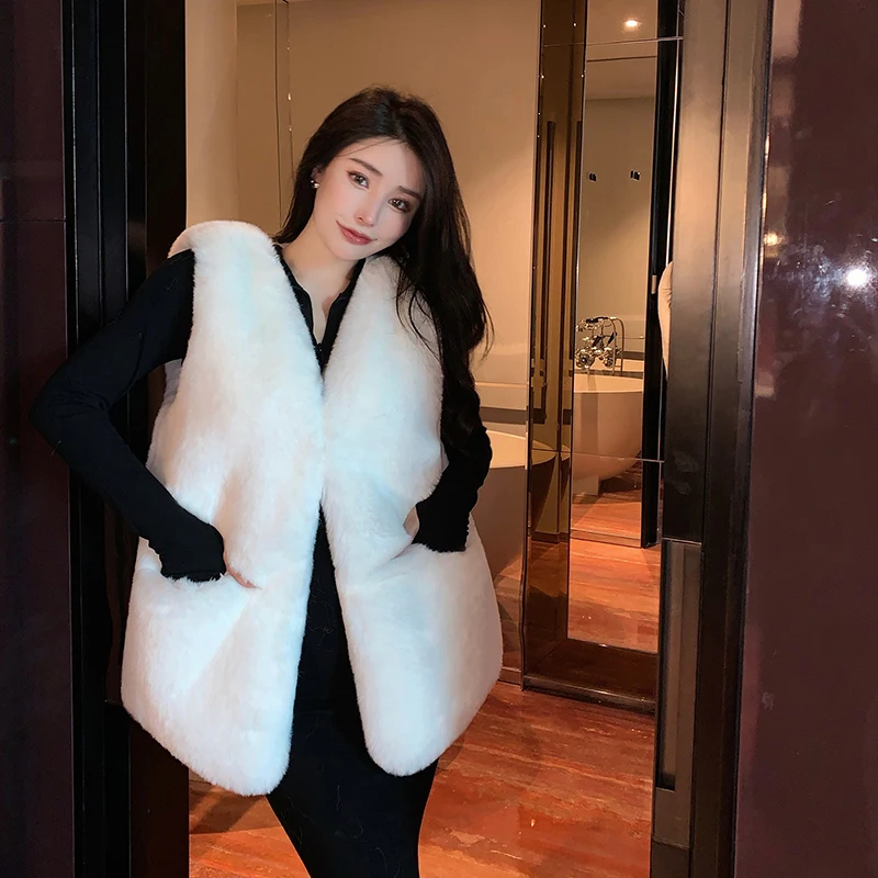Winter Faux Fur Coat Sleeveless Thick Warm Long Straight Cut Fashion Young Lady Hot Sell Vest Coats