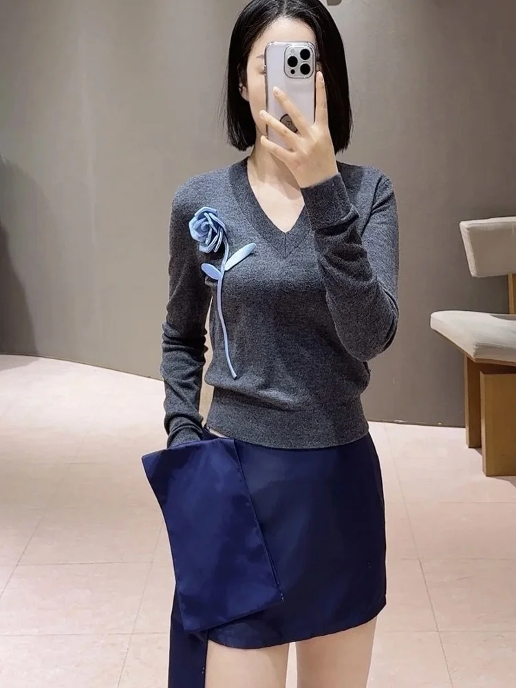 High-End Version V-Ne Knitwear Blue Flower 3D ey Top Faionable Versatile Summer Long Sve Regular Length Ladies Sweater