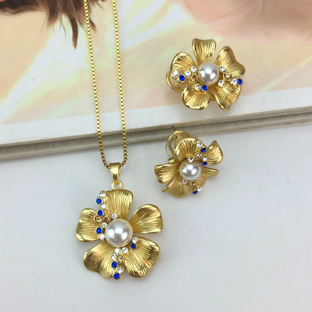 

Yuminglai Superior 24K Gold Plated Italian Jewelry Set Flower Design Pendant and Earrings Fine Jewelry Set for Women FHK16524