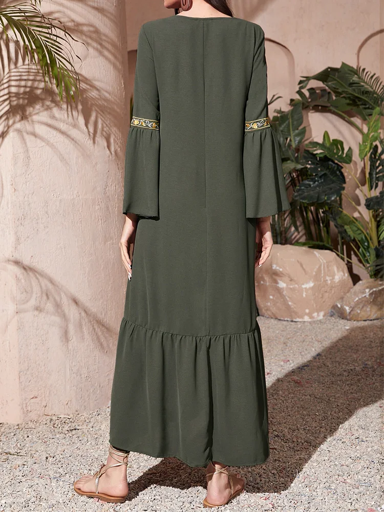 Robe Muslim Abaya Dubai Embroidered Dress Long Sleeve Gowns Moroccan Kaftan Islam Oman V-Neck Ladies Dresses