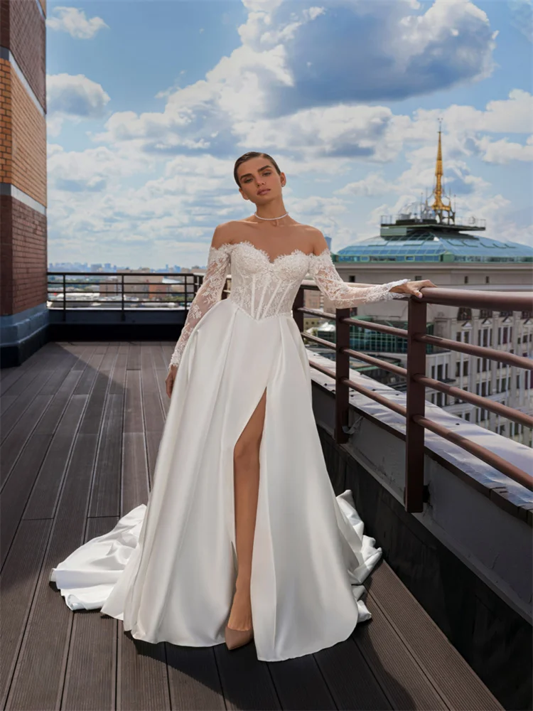 Customized Sweetheart Neckline Long Sleeves A-Line Wedding Dress Zipper Back Floor Length Side Slit Sweep Train Gown For Bride