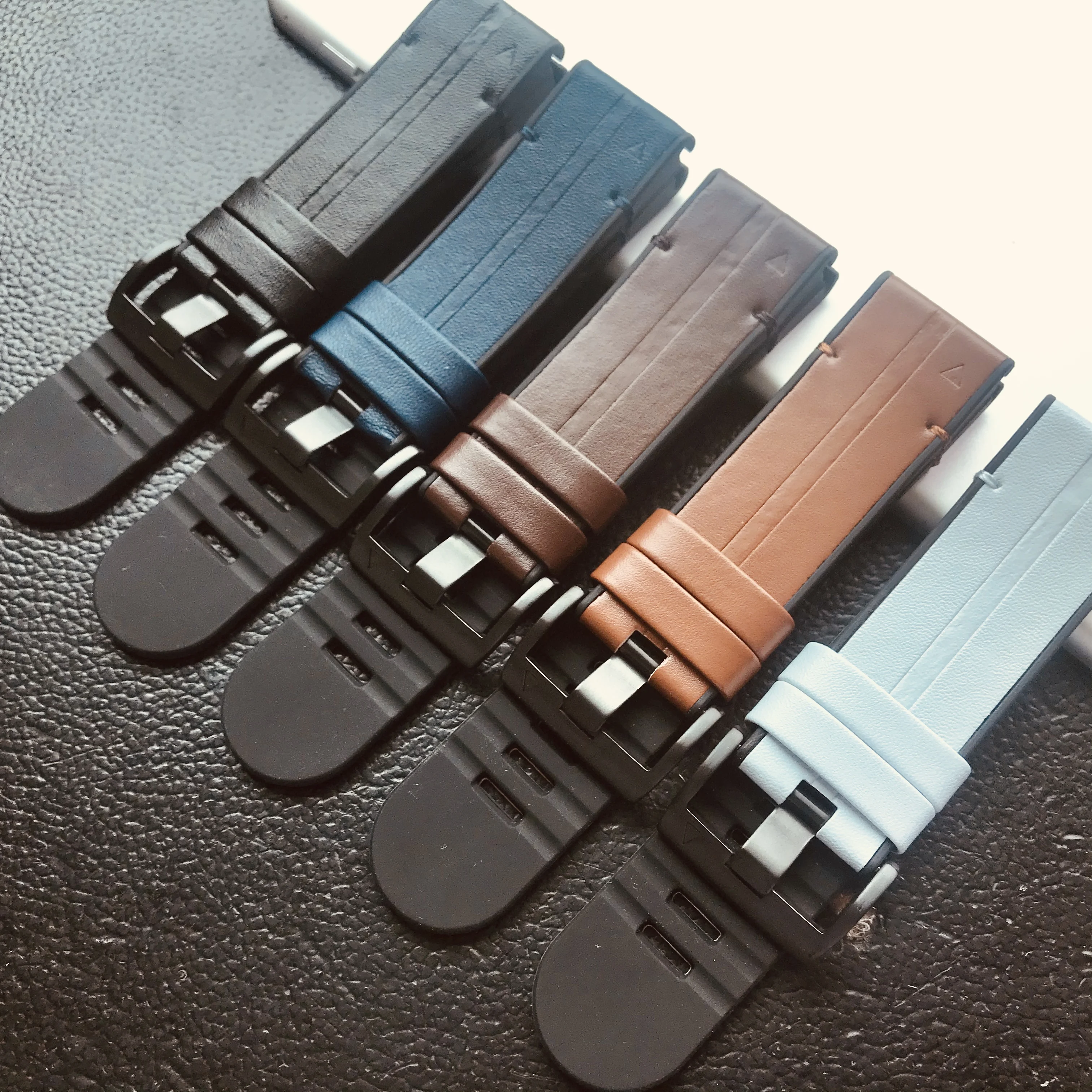 Premium Silicone Leather Quickfit Watch Strap - Universal Fit, 22-26mm Adjustable Bracelet