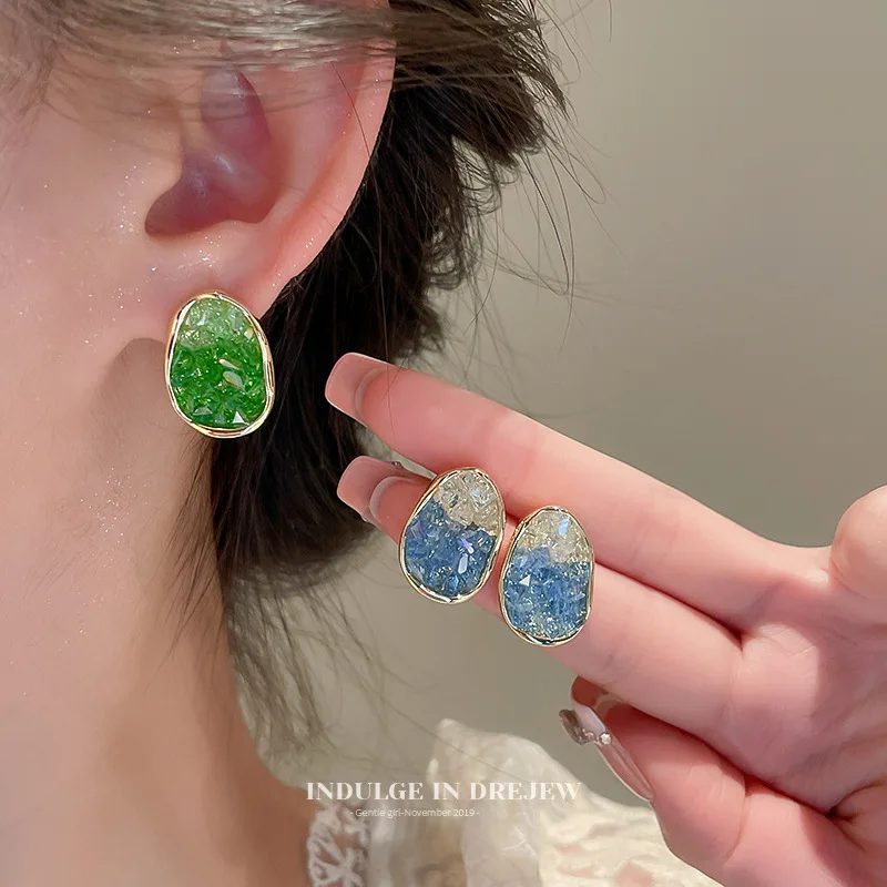 

South Koreas new small fresh blue silver needle irregular crushed stone crystal retro temperament niche simple earrings