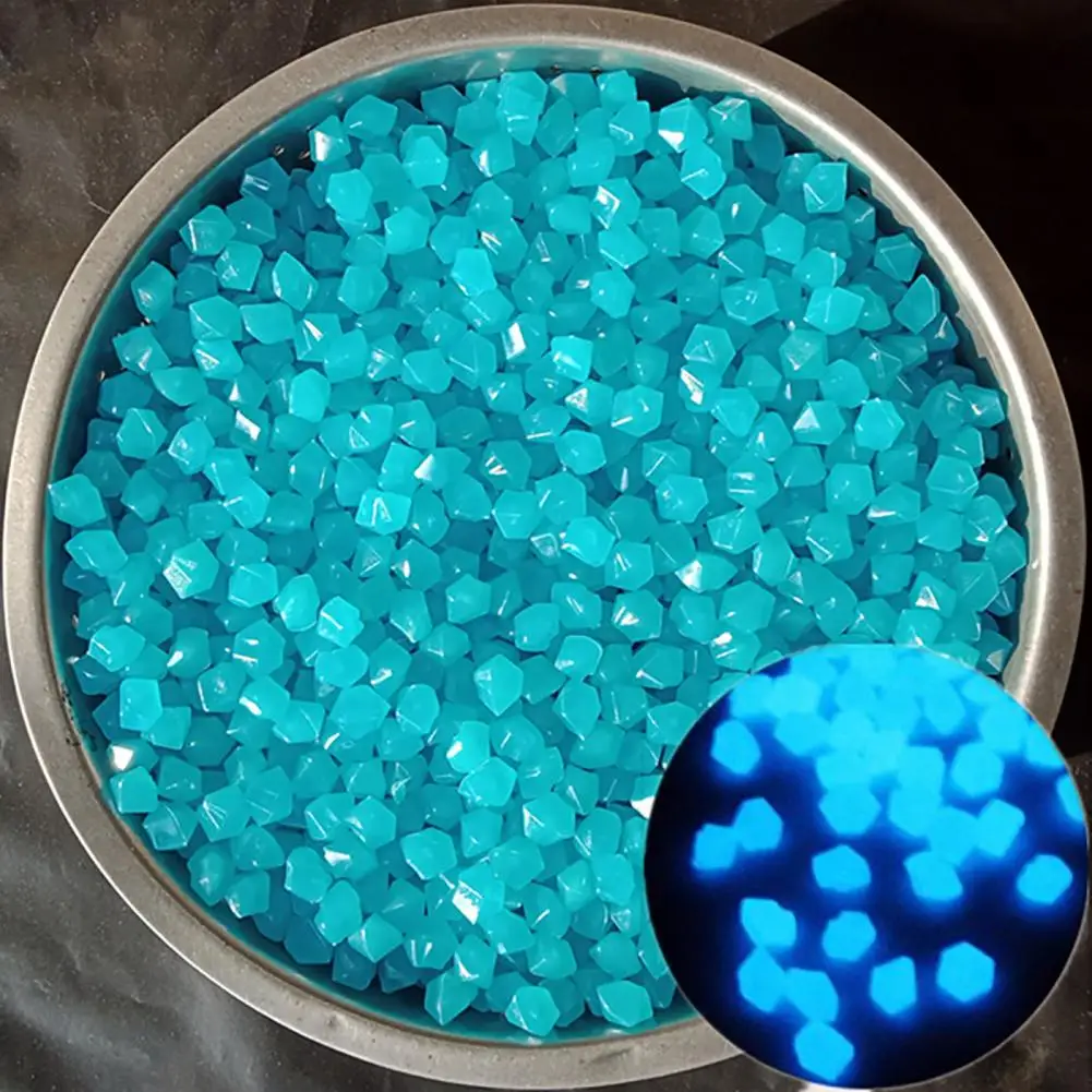 200Pcs Luminous Pebble Wear Resistant Lightweight Glow in Dark Rhombus Aquarium Stone glow stones decorative stones
