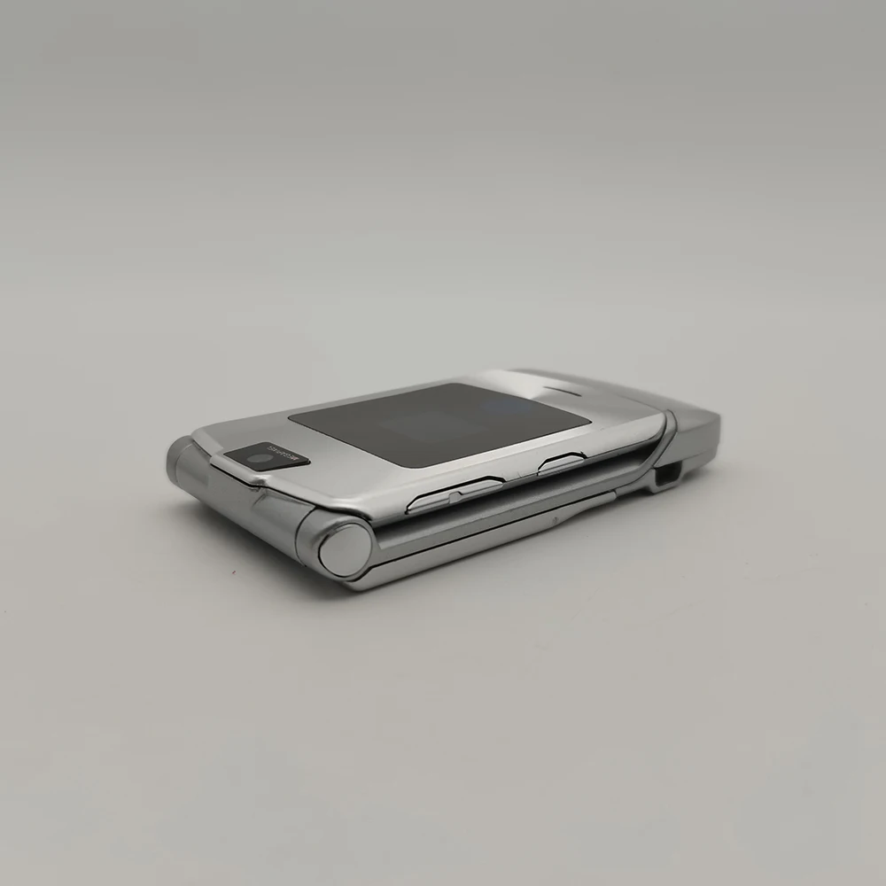 Motorola RAZR V3 Flip Bluetooth GSM 850 /900 /1800 /1900 Unlocked Mobile  Phone