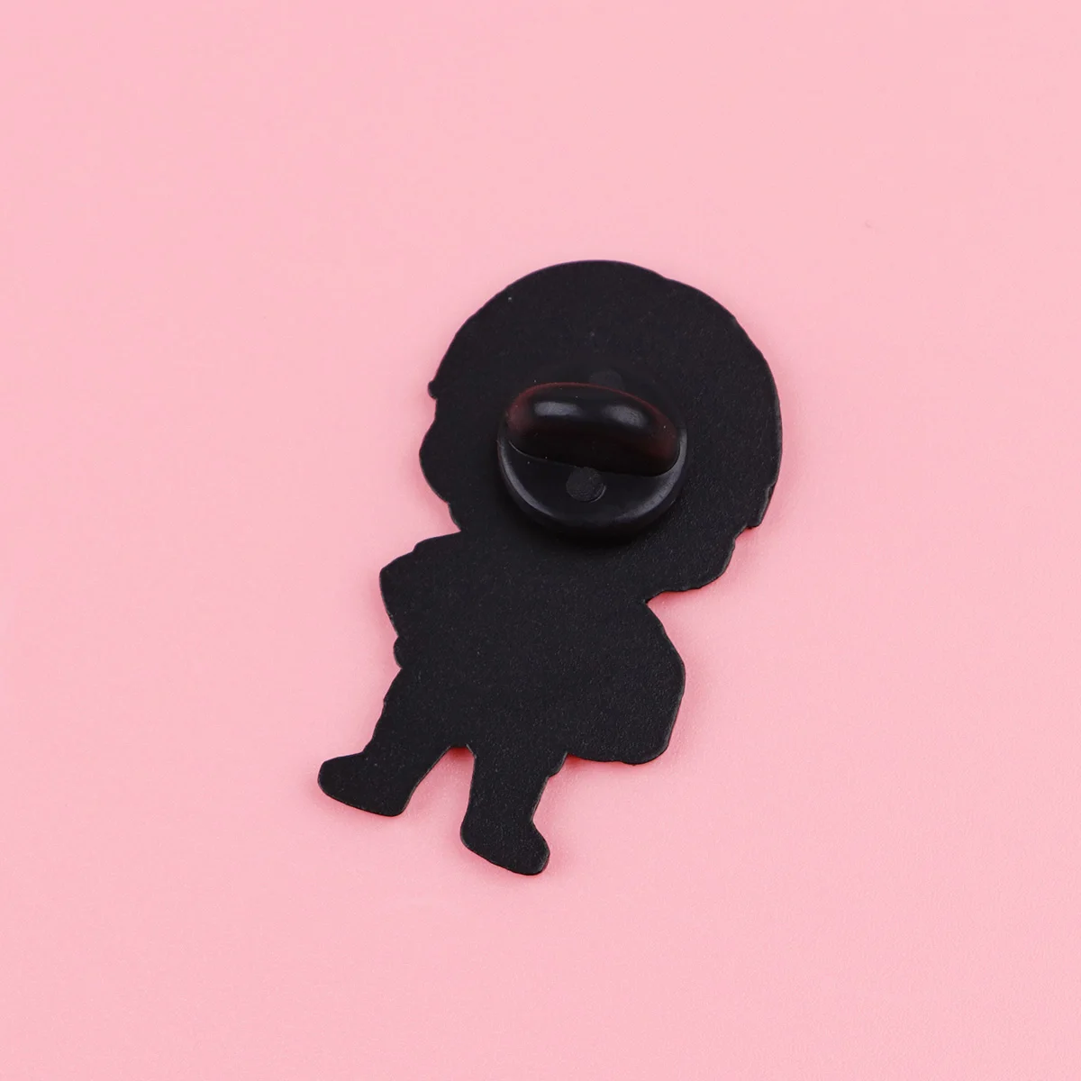 2 Stück Niedliche Volleyball-Jungen Emaille-Pins Cartoon-Anime-Broschen für Mäntel Damen-Broschen Modische Anstecknadeln Schmuck Geschenk für Freunde – Detail 1