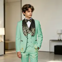 Costume de Cérémonie Bleu Marine pour Garçon – Smoking Enfant pour Mariage, Fête, Bal de Promo – Coupe Slim, Un Bouton, Revers Floral – Ensemble 3 Pièces 3