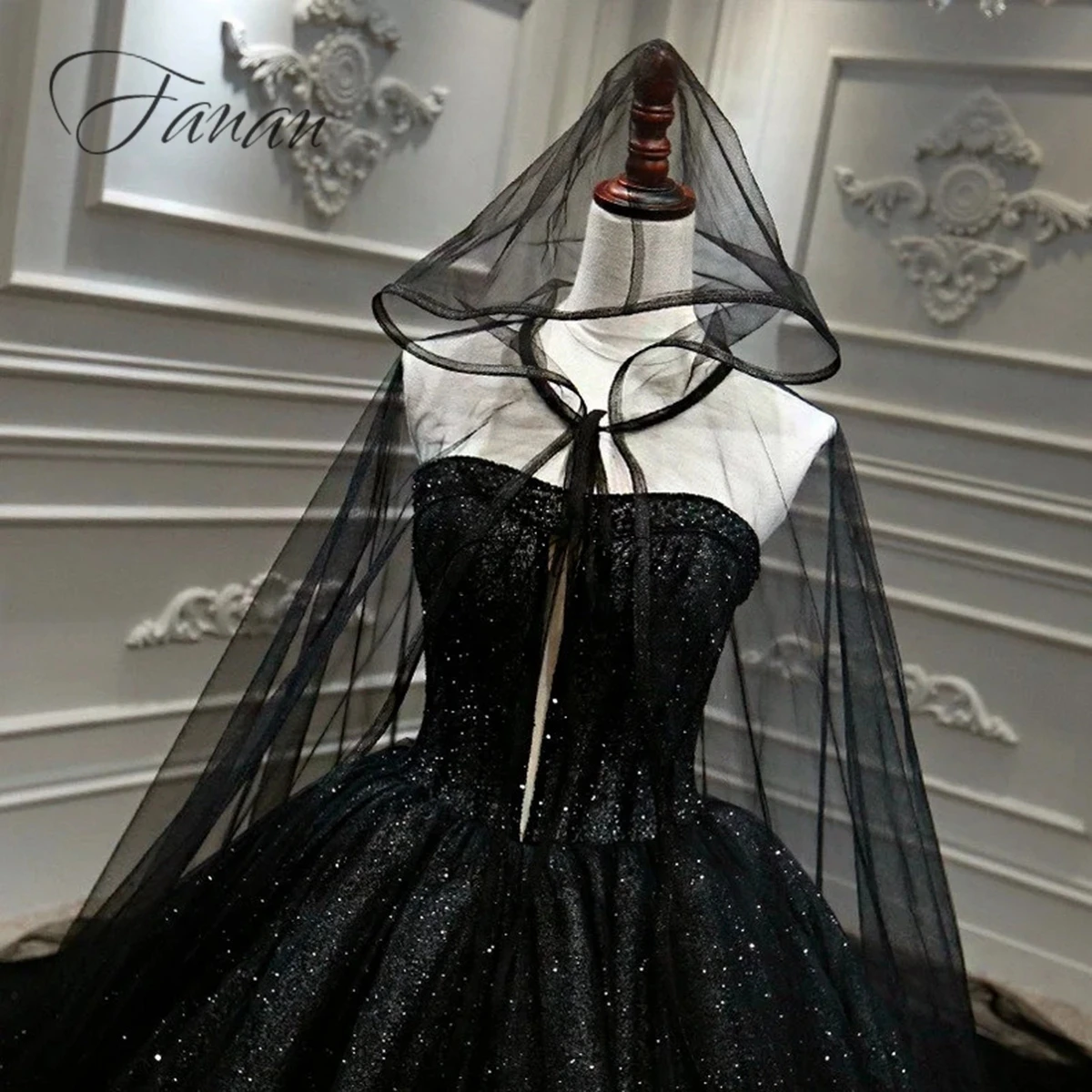 Luxury Strapless Black Wedding Dresses Cathedral Train Halloween Ball Gown For Women Empire Princess Sequined Bridal Gowns 2022