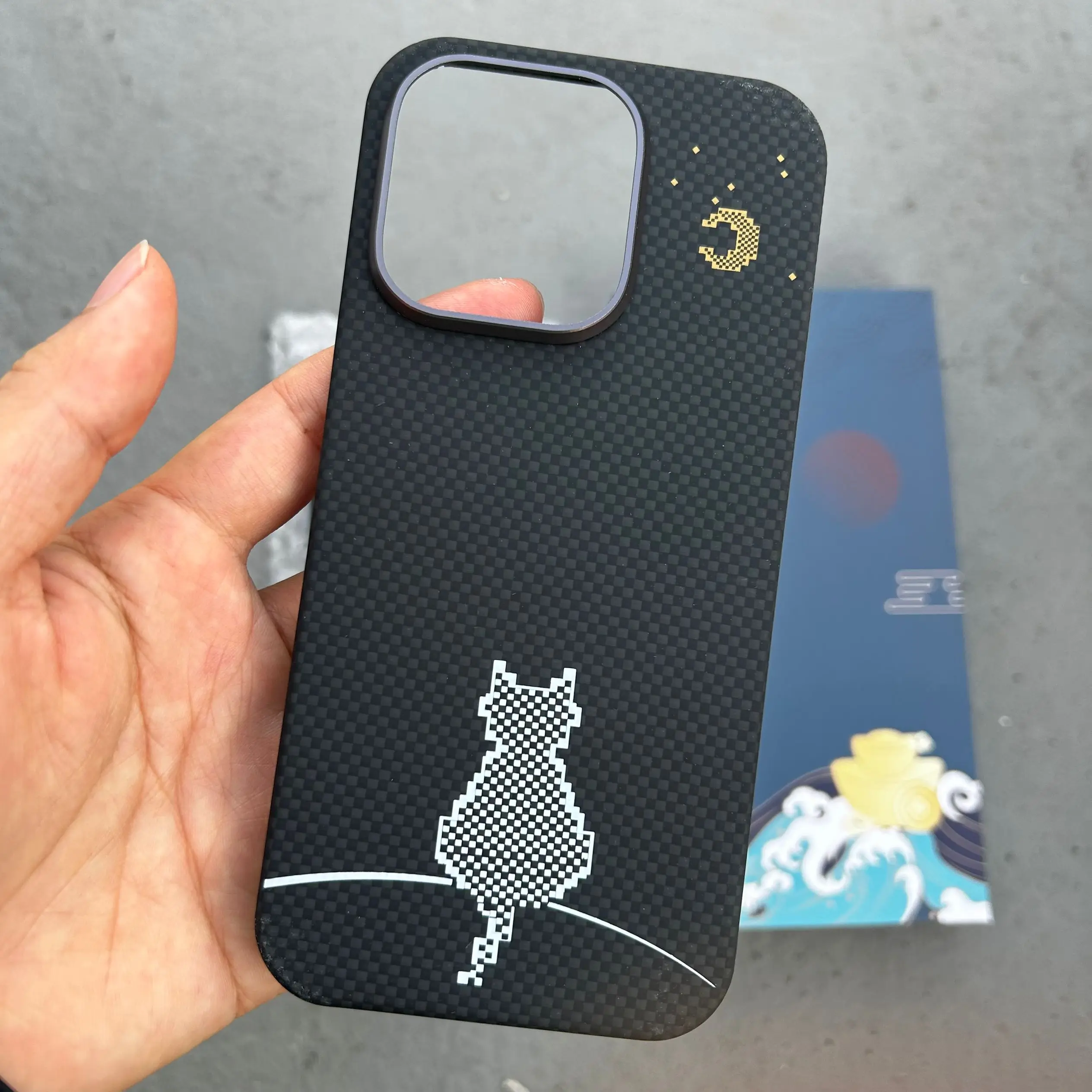 Premium Magnetic Carbon Fiber Phone Case with MagSafe - Kevlar Aramid Fiber Design