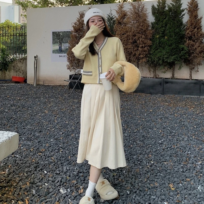 Autumn and Winter Maternity Woolen Skirts Preppy Style Long Loose Pregnant Women Pleated Skirt High Waist Pregnancy Full Skirt