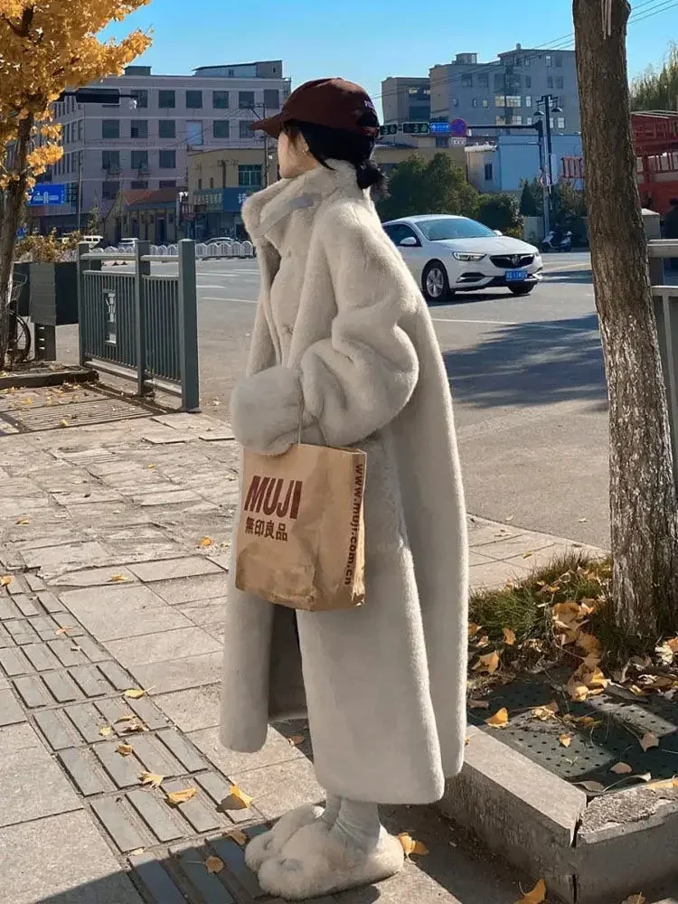 Fur Coat Women's Winter Mid Length Loose Slim Fur One Piece Environmental Protection Mink Fur Grass Coat  Winter Jacket Women