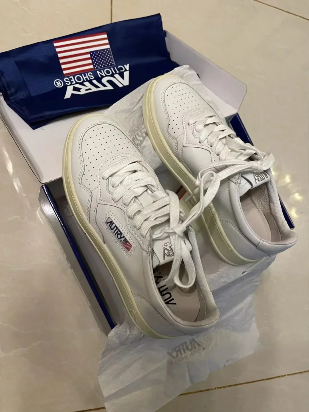 Autry Sneakers For Women Men Shoes Summer Casual Sports Skateboard Shoes Spring Fashion Breathable Vulcanized Casual Sneakers