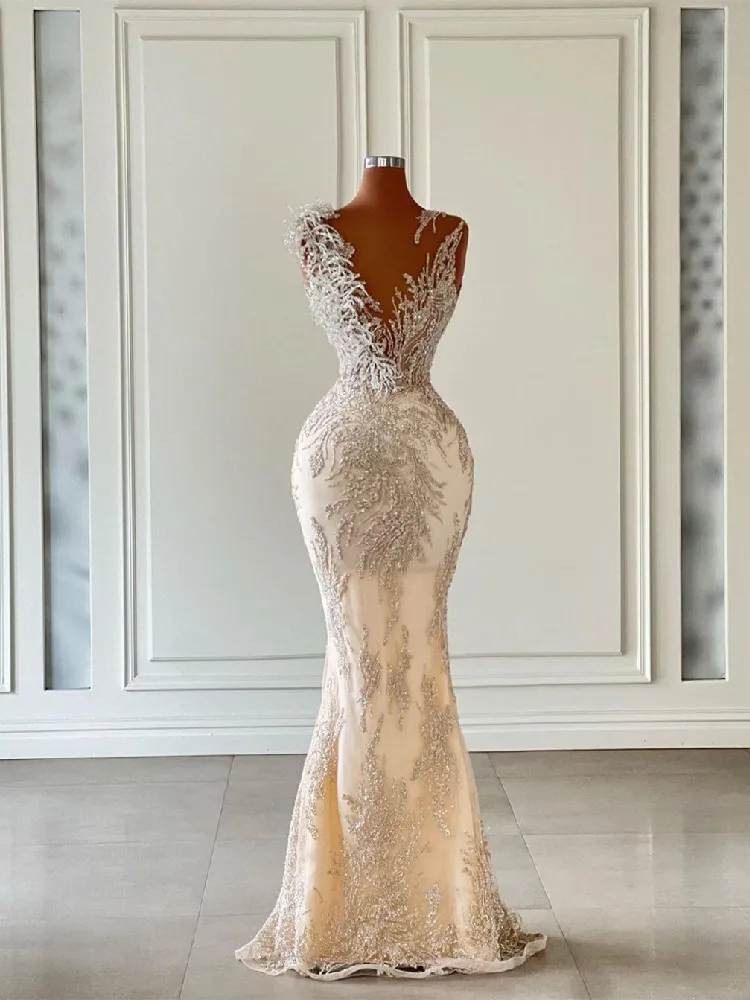 

Champagne Mermaid Evening Dresses Sleeveless V Neck Straps Sequins Beaded Lace Hollow Appliques DiamondsProm Dresses Custom Made