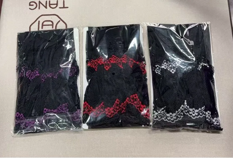 Sommer-Damenstrümpfe in Übergröße mit kontrastierendem breitem Spitzenrand, transparente, oberschenkelhohe Strümpfe, dünne und transparente lange Spitzenstrümpfe – Detail 1