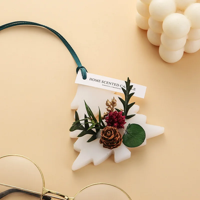 Christmas Aromatherapy Wax Tablets Christmas Trees Solid Fragrance Air Freshener Wardrobe Deodorant Hanging Scented Tablets Gift