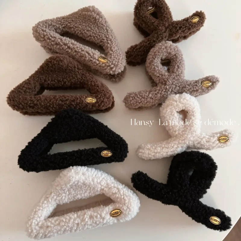 Ovales kleines Goldetikett Plüsch große dreieckige Halteklammer Flaum Kreuz Herbst Winter Haarnadel Mädchen Hai Clip Kopfbedeckung Haarschmuck