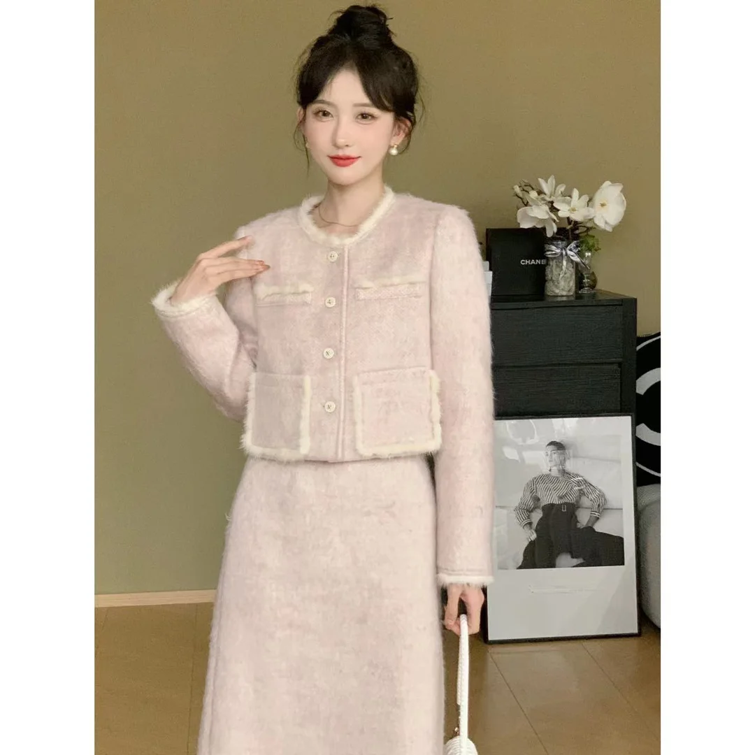 

UNXX 2023 Autumn Winter New Korean Chic Style Pink Fluffy Suit Set for Women with Elegant Top and Skirt High Quality 2 Piece Set