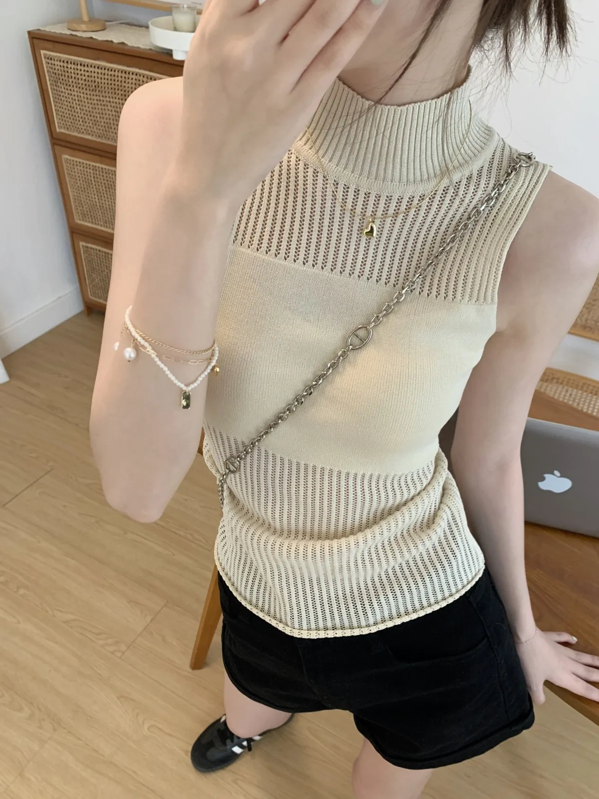 

Summer Korean version slim fit half high neck patchwork hollowed out knitted vest for women's top