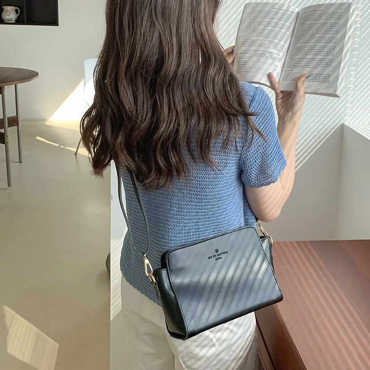 women's bag new cross-body single shoulder bag fashion Korean version of small square bag trend women's bag oblique collapse bag