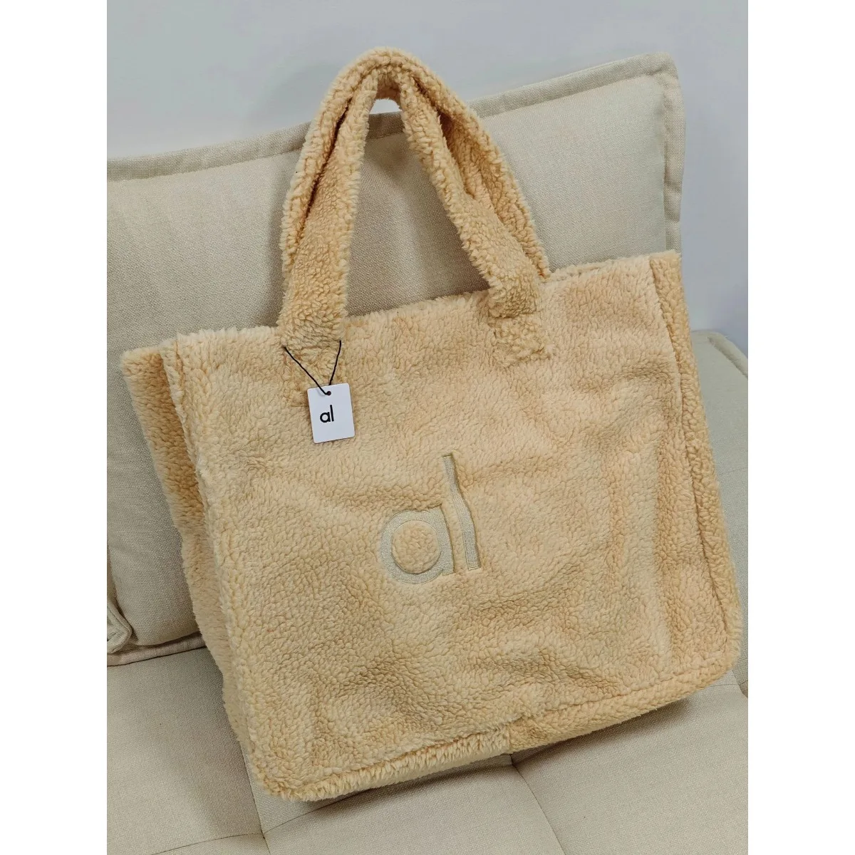 Hot Women Foxy Sherpa Tote Letter Plush Handbag Winter Fluffy Clutch Strap Large Capacity Storage Shoulder Bag Sports travel bag 2