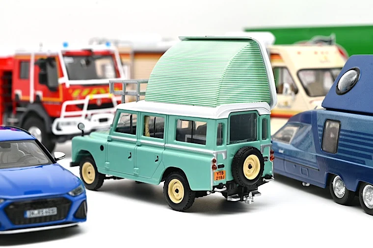 

Автомобиль для отдыха IXO LAND ROVER 1:43, игрушки из сплава