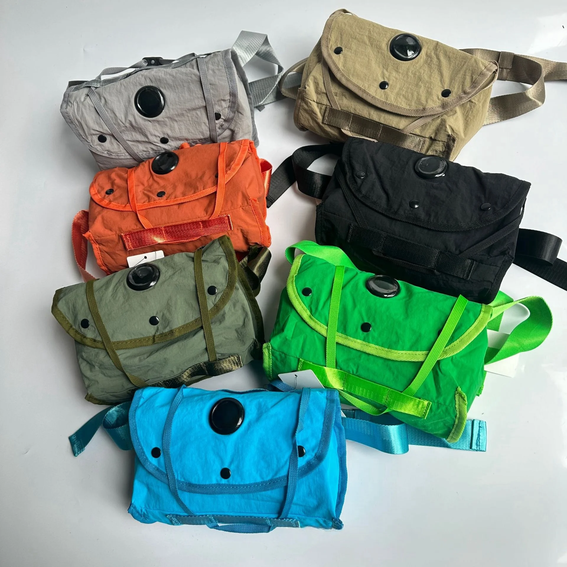 

Новинка лета 2024, модная мужская сумка через плечо, нагрудная сумка