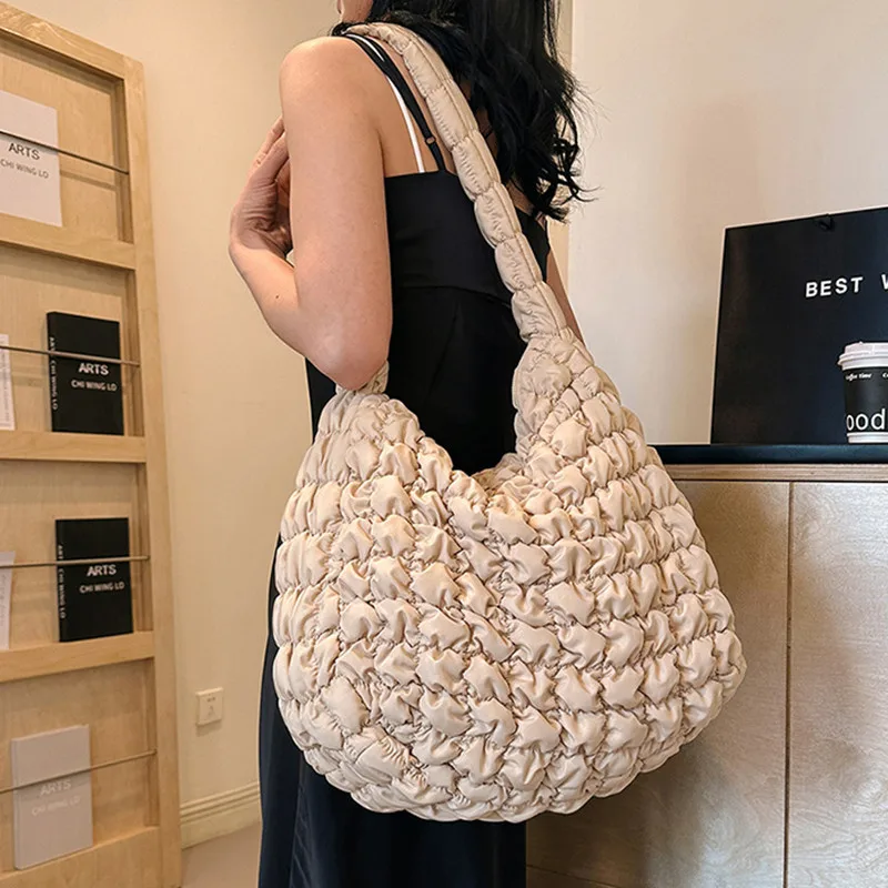 [CKJ] Drawstring Pleated Mini Crossover Bag ★大人気★ 2025 Niche Design Pleated Cloud Bag For Women Large Capacity
