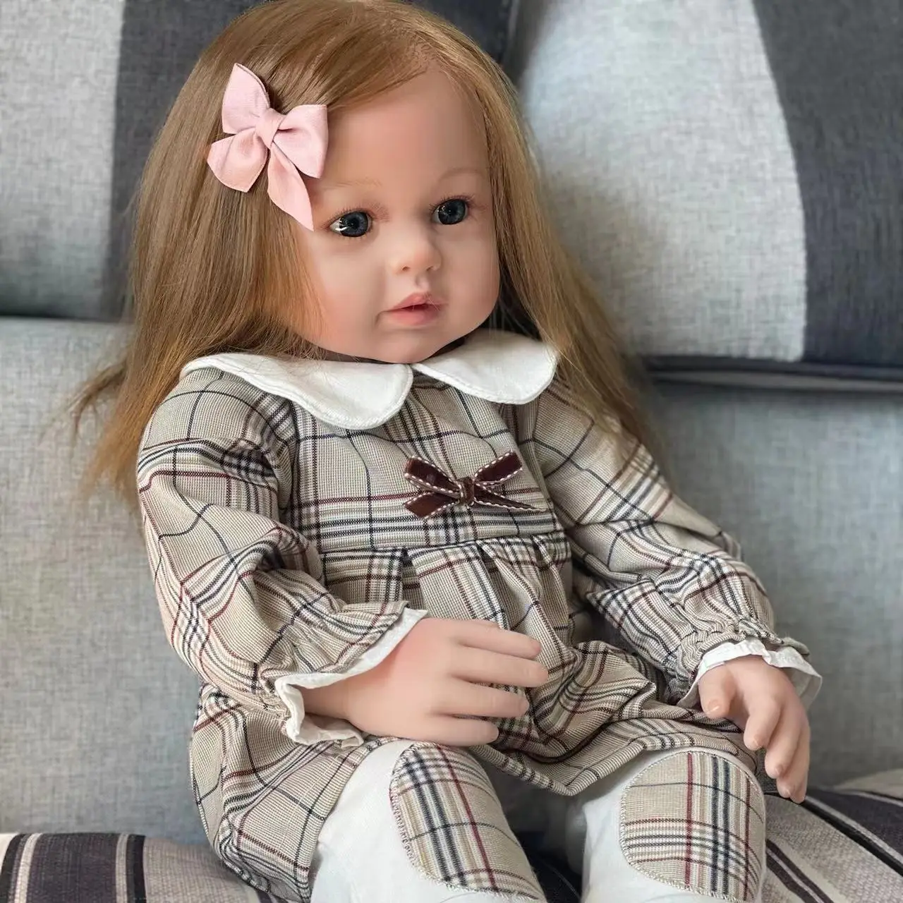 

New Arrive 60 CM Reborn Baby Dolls Menina Toddler Long Hair Lifelike Soft Silicone Cloth Body Boneca Toys Kids XMAS Gift