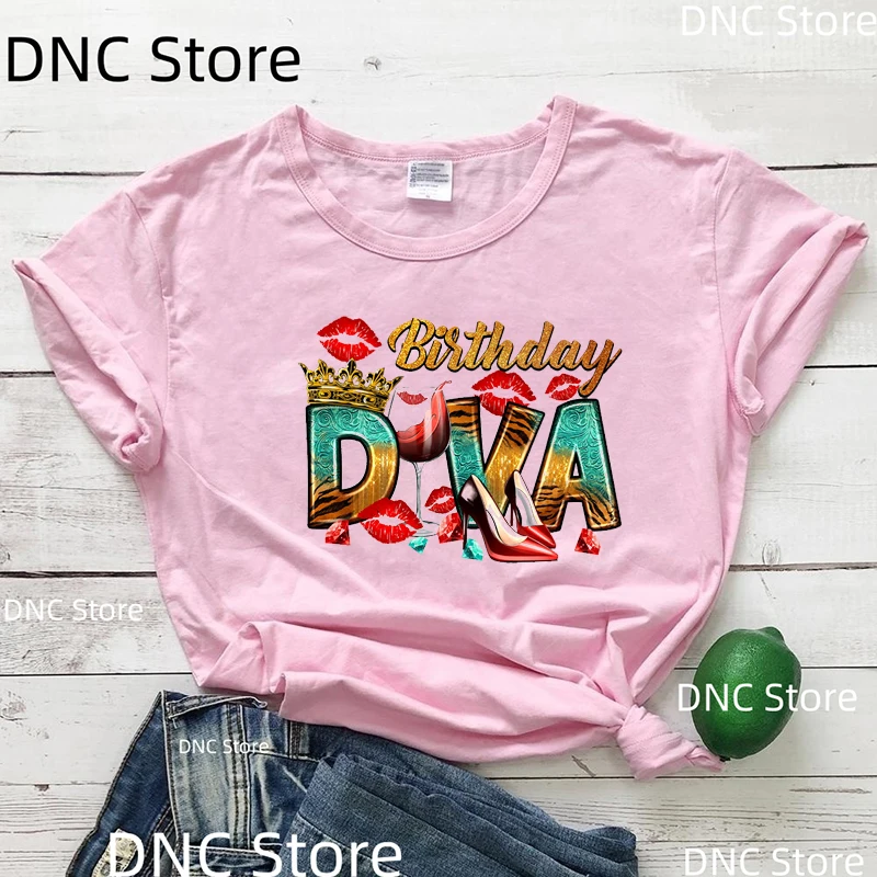 

Love Nails,Yellow And Black Nails, Afro Woman Hands Graphic Printed Women'S T-Shirt Birthday Queen Gives Birthday Gift Clothing