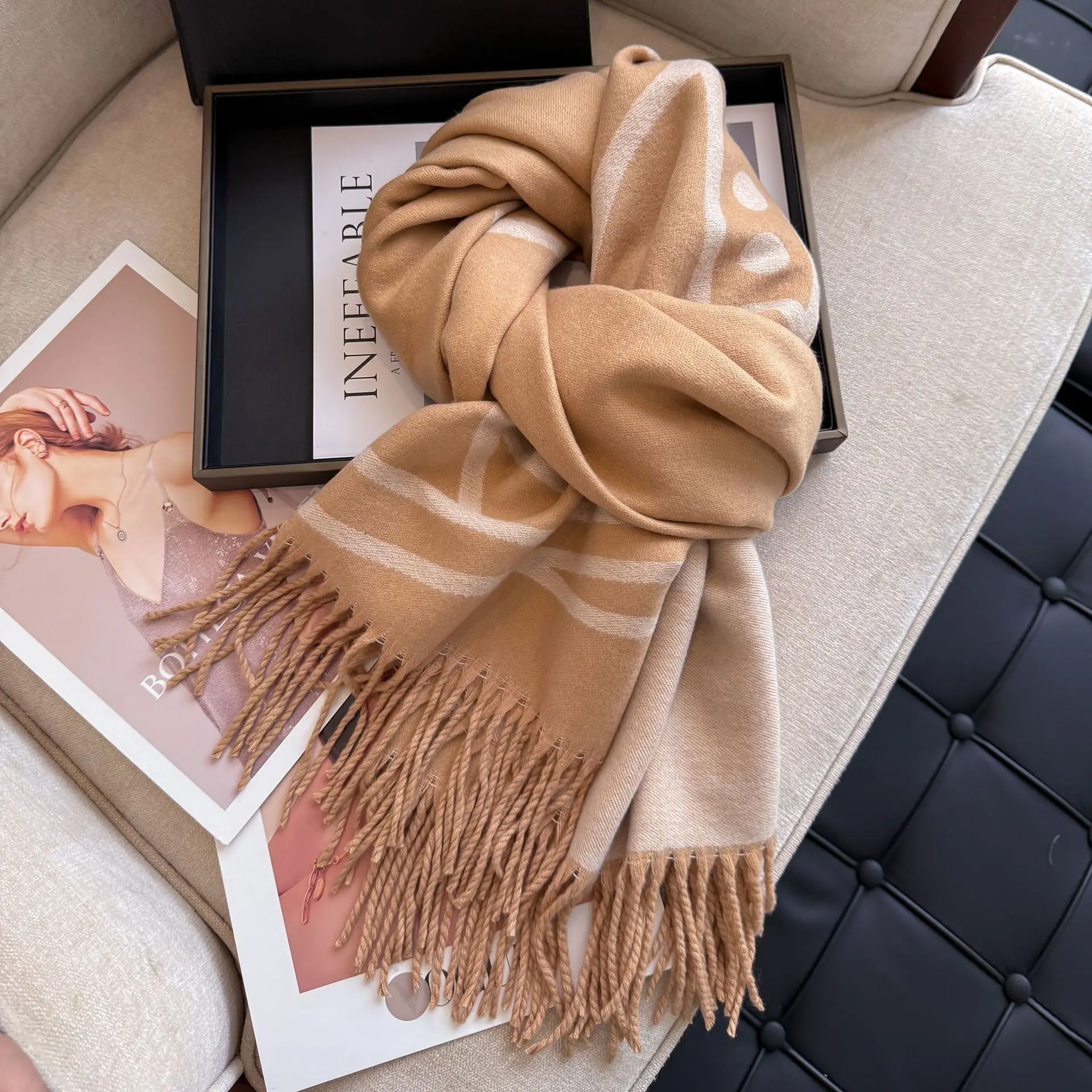 Khaki-core yarn street style