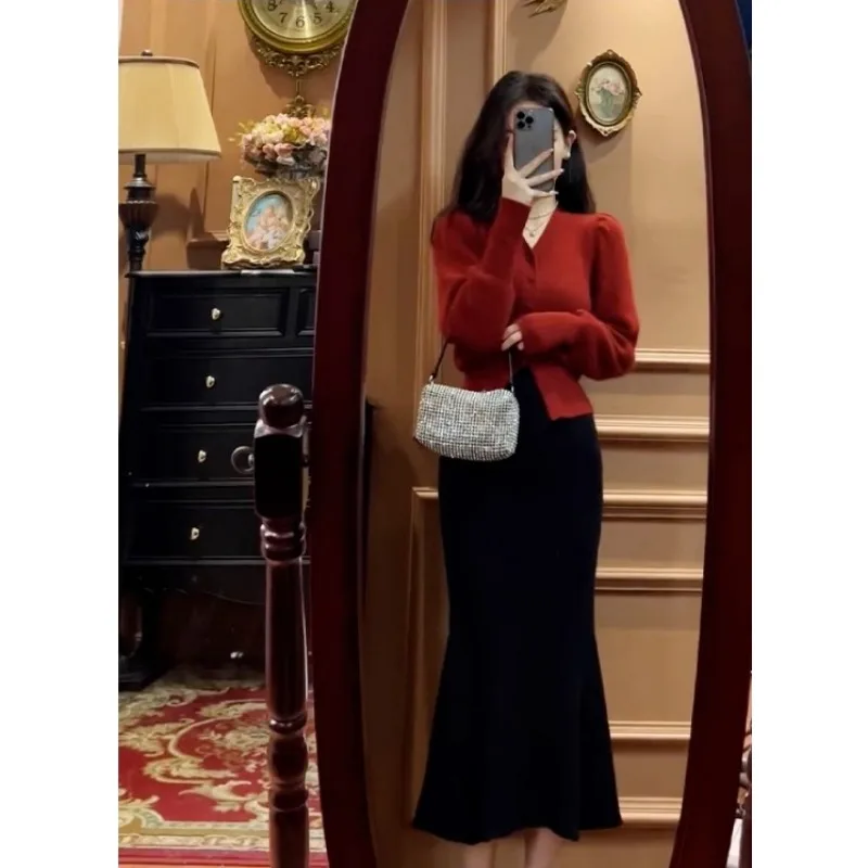 

Women's Set Autumn New Red V-neck Bubble Sleeve Single Breasted Cardigan Black Fishtail Dress Gentle Sweet Temperament Two Piece