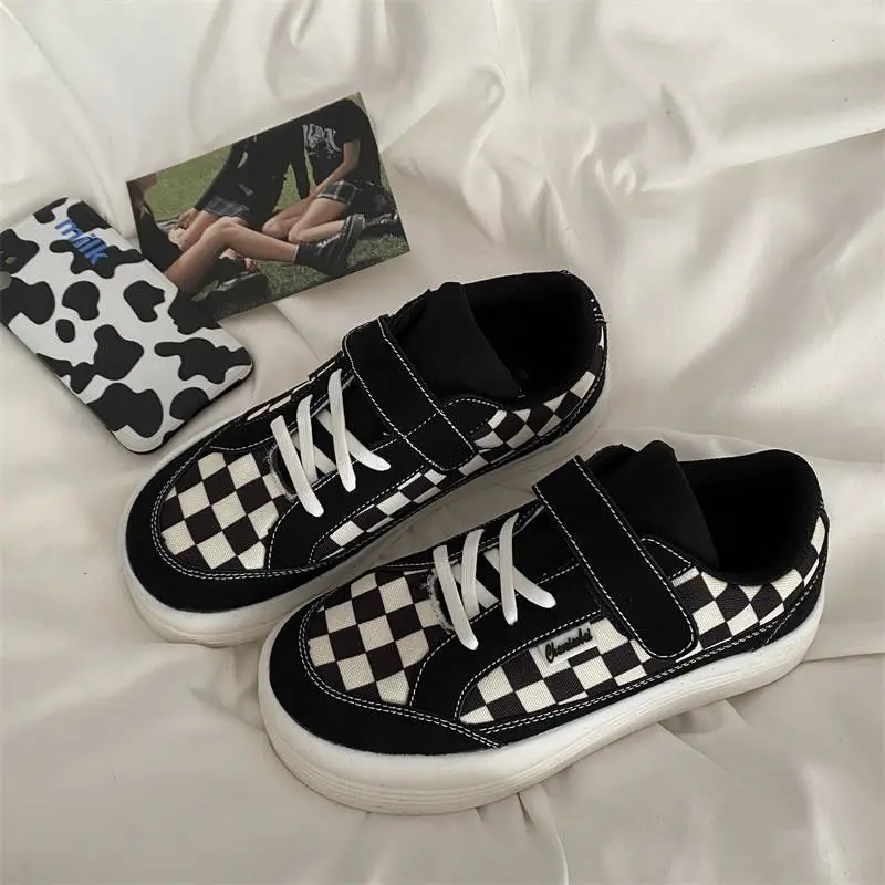 Женские спортивные кроссовки на платформе милые летние повседневная обувь в