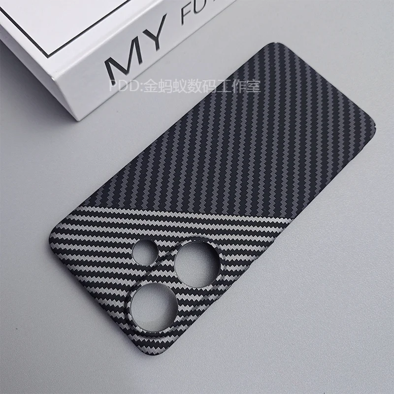 Sleek Carbon Fiber Matte Hard Cover - Ultra Thin, Shockproof Protection