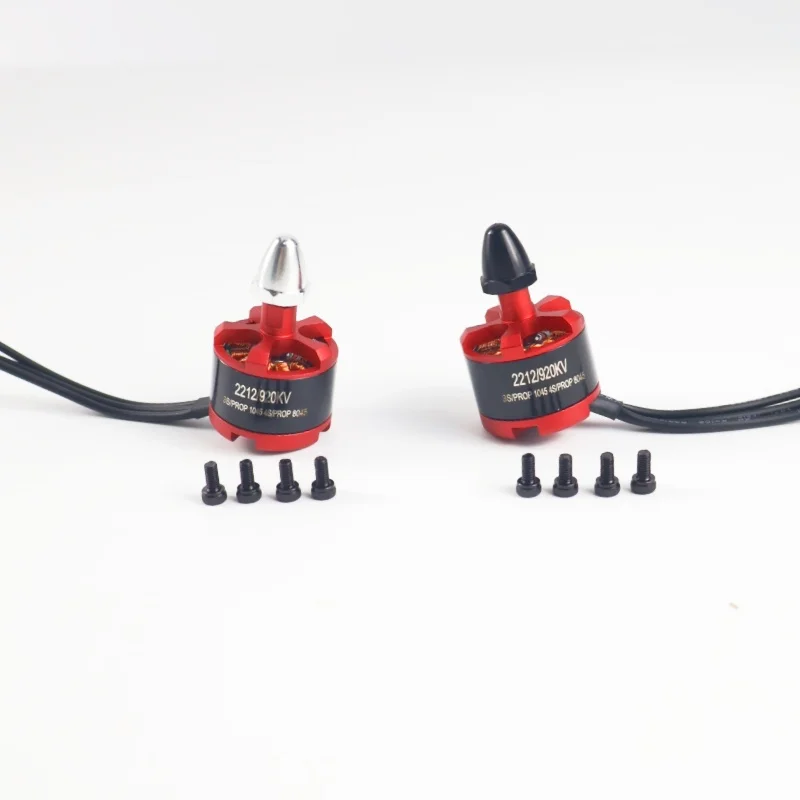 Détail du connecteur et du câblage du moteur Brushless 2212 920KV CW/CCW pour une installation facile.