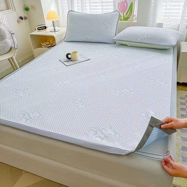 Drap de lit Jacquard en forme d'ours de dessin animé, sensation rafraîchissante, couvre-lit d'été en soie glacée, simple, Queen, King Size, bande élastique, housse ajustée fixe 2