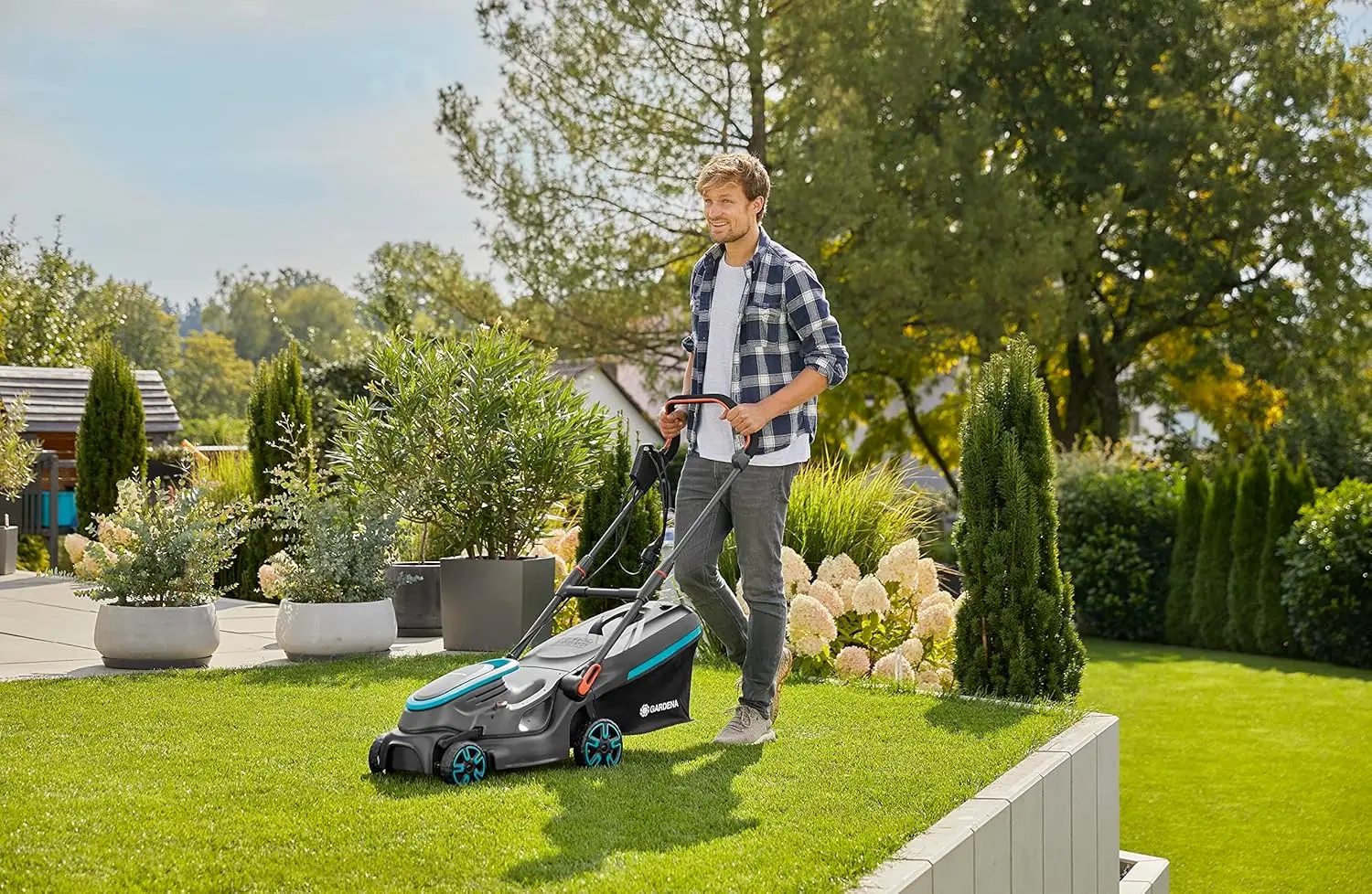 Electric lawn mower PowerMax power cutting width container volume 45 height 35-65 mm ErgoTec Plus handle folding
