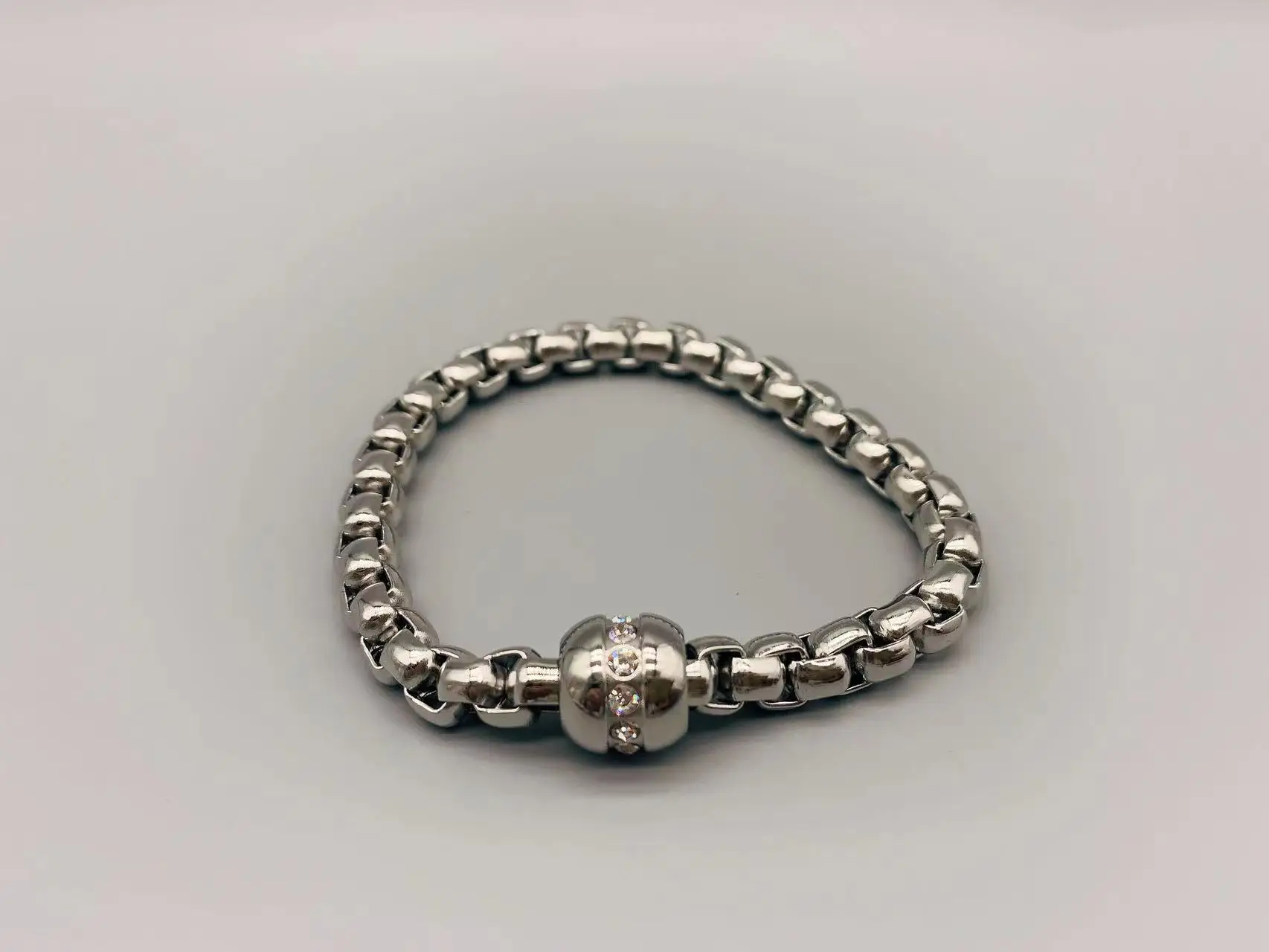 Le Han Jewelry Silver Box Chain Bracelet With Cubic Zirconia Magnet Clasp 8MM