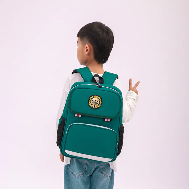 Рисунок 5 - Простые рюкзаки для начальных детей