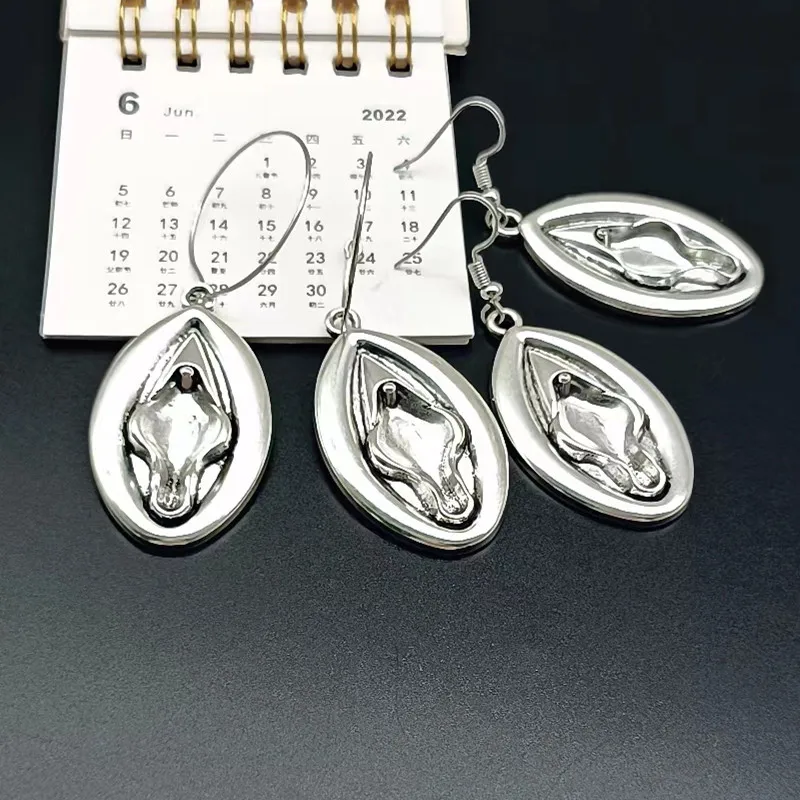 Metal Carving Hanging Female Genitals Earring Customizable Earring Pendant Female Genital Gift Jewelry pendant earrings